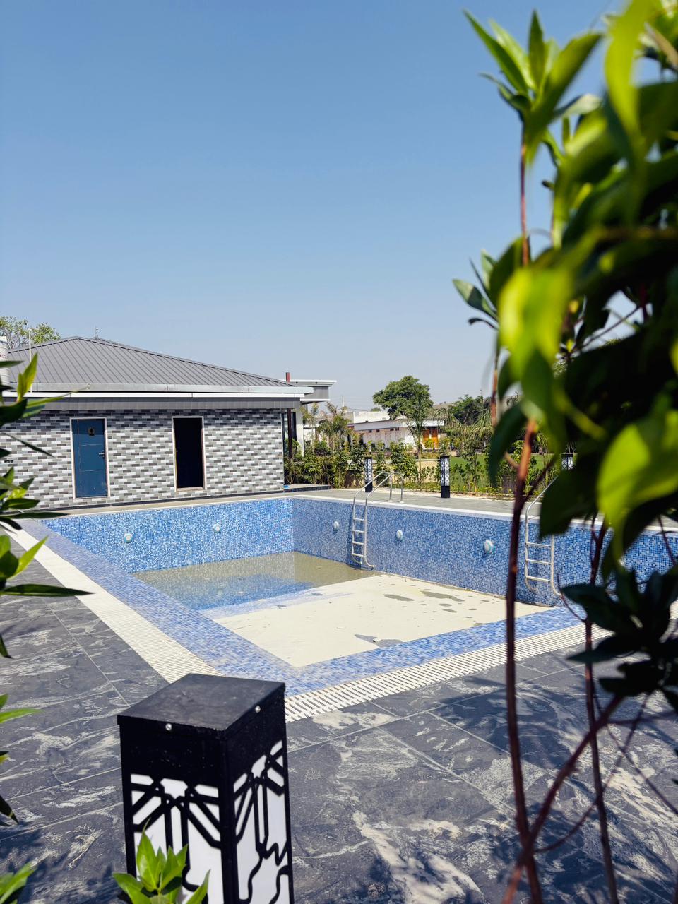 Pool deck